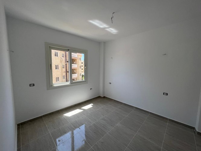 new 1 bedroom apartment with private roof